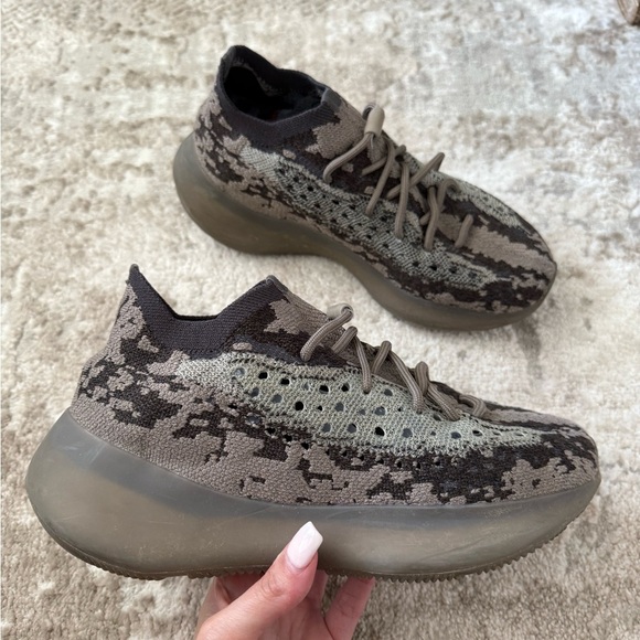 Adidas Yeezy Boost Stone Salt Sneakers - Picture 1 of 7
